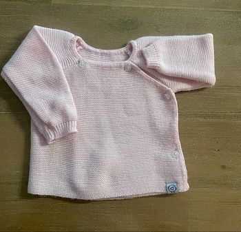 Pull tricoté cache cœur rose pale