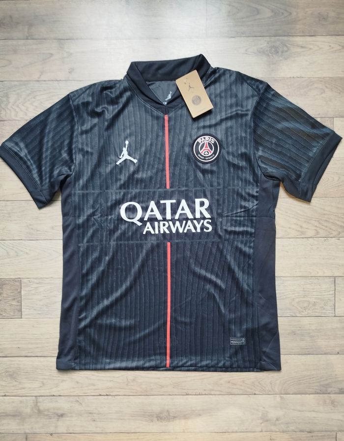 Quatrième maillot PSG 25 26 taille L
