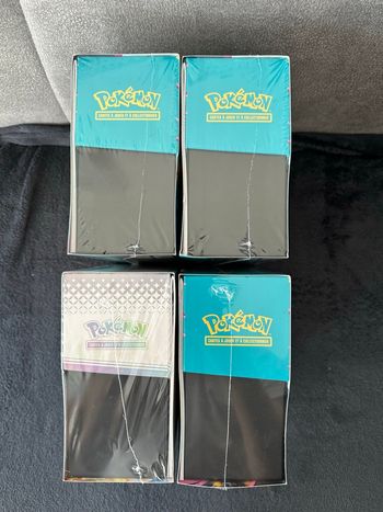 Etb Évolution prismatique EV8.5 et Héros transcendant ME2.5