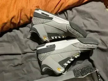 Basket Jordan 3 rétro authentique édition limitée rare