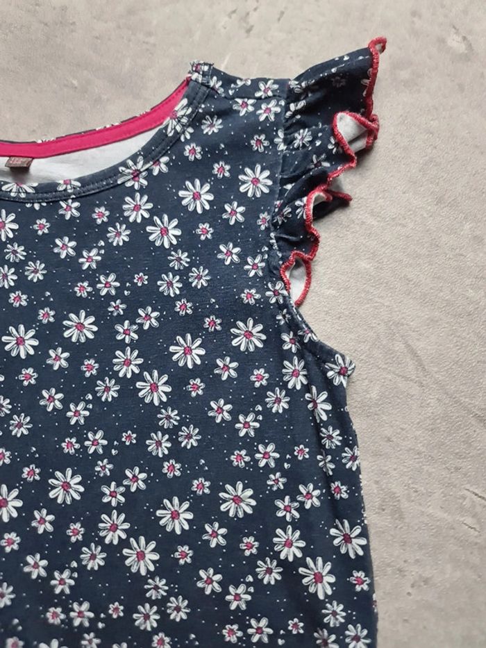 Robe été bleu fleurs blanches manches courtes fille Taille 7 ans Cordon rouge à la ceinture - photo numéro 2