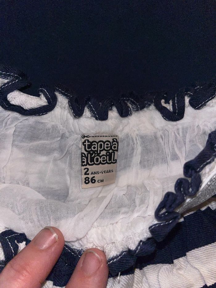 Ensemble marin jupe et tee shirt taille 2 ans - photo numéro 3