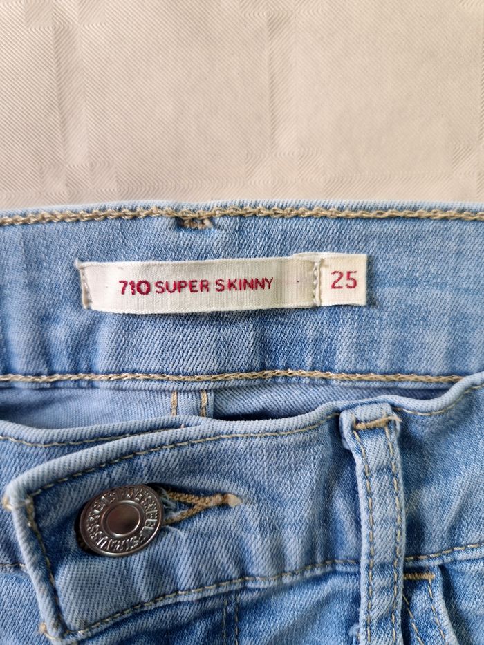Jeans femme Levi's Strauss  710 , super skinny  , taille 34  , bleu - photo numéro 8