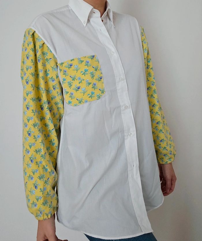 Chemise upcyclée white/fleurs - photo numéro 3