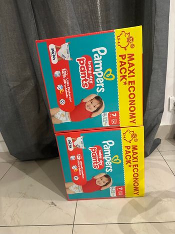 Pampers pants taille 7/128 couches 