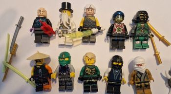 Lot minifigs lego Ninjago