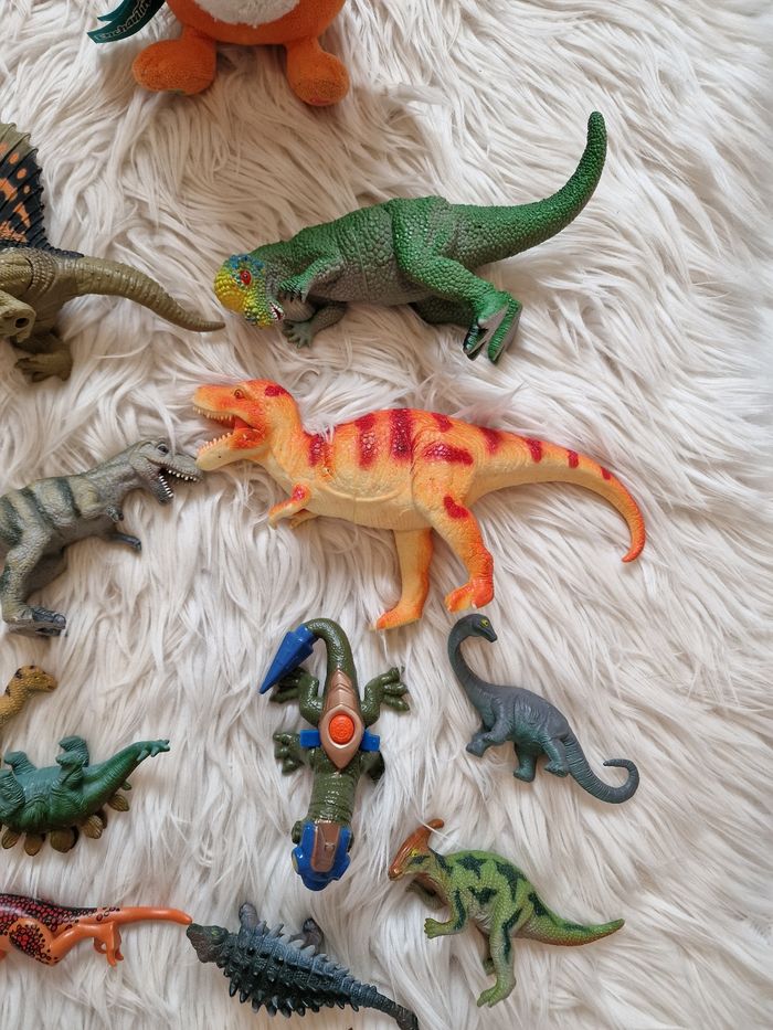 Figurine dinosaures - photo numéro 3