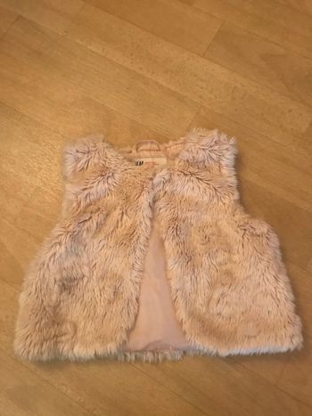 Gilet sans manches fille taille 18/24 mois en poils tout doux rose