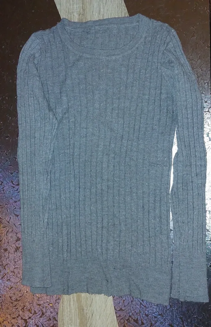 Pull gris
