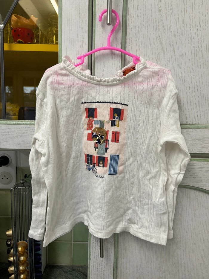 Tres joli haut léger