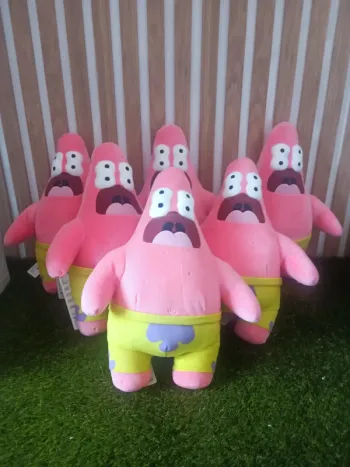 Lot de 6 Patrick bob l'éponge neuf star uniqlo CQFM