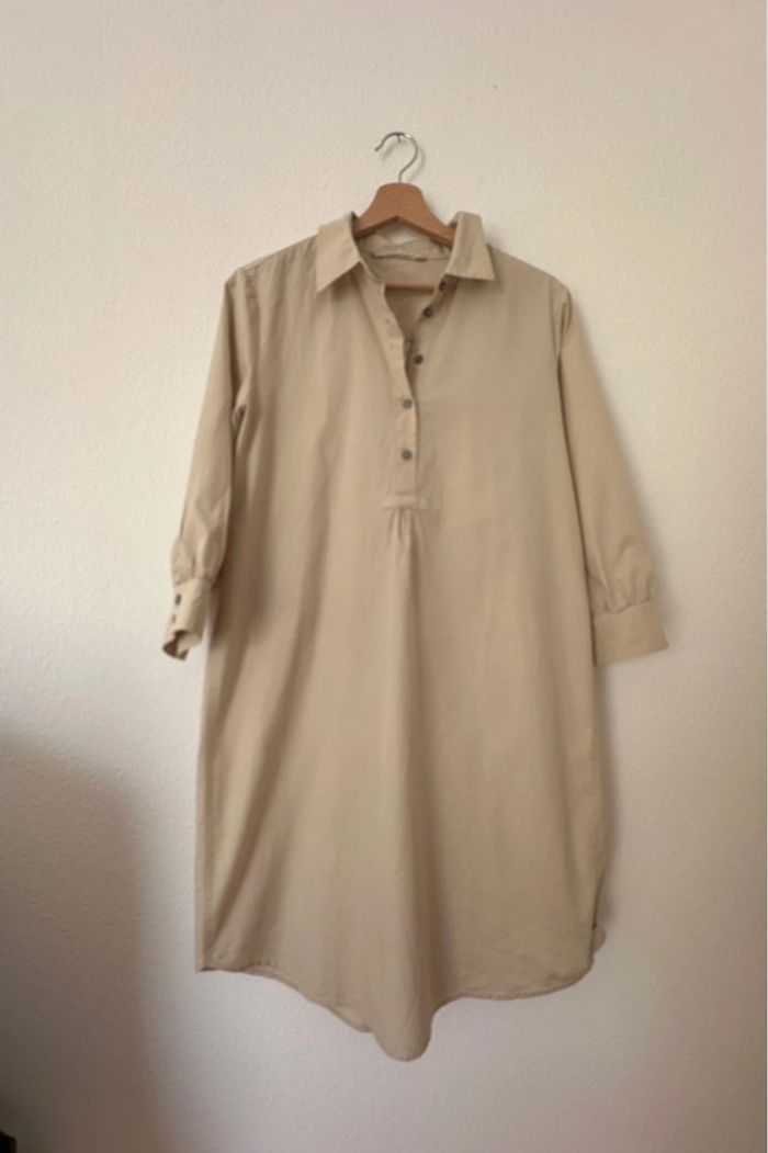 Robe chemise droite beige