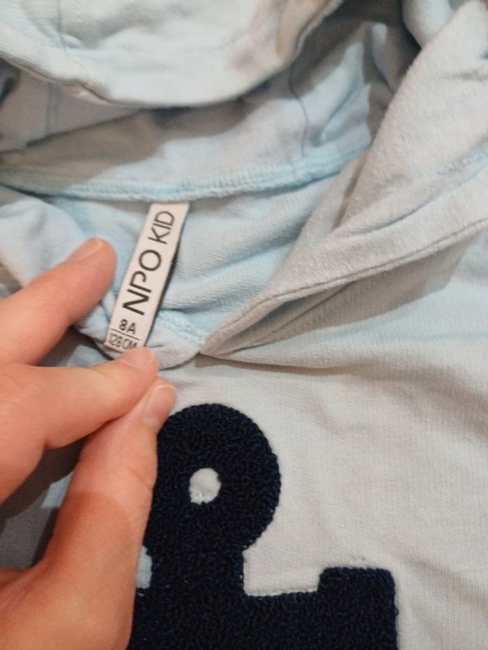Sweat à capuche 8ans - photo numéro 2