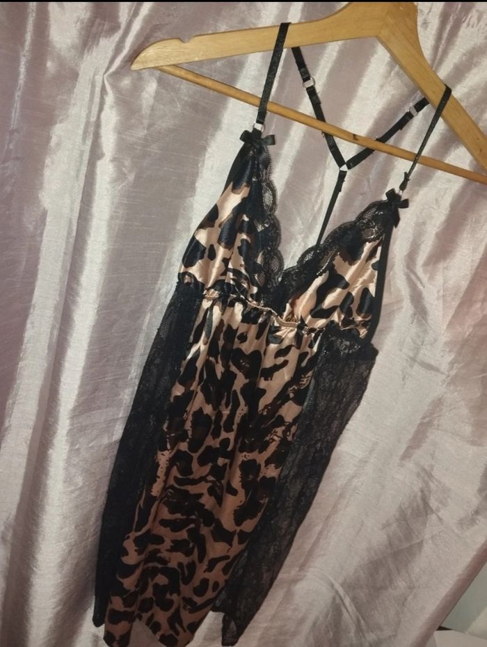 femme nuisette léopard neuve