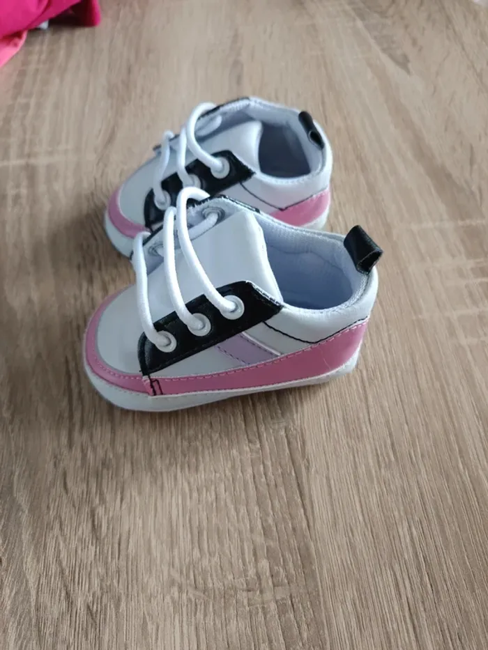 Baskets blanches et roses bébé fille 0-3 mois - photo numéro 3