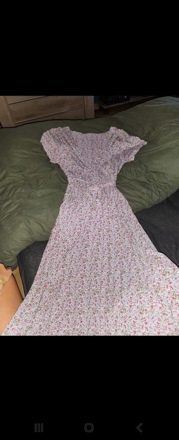 Robe longue lila à fleur