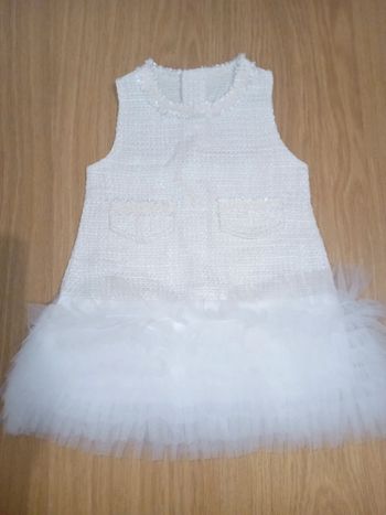 Robe avec froufrou