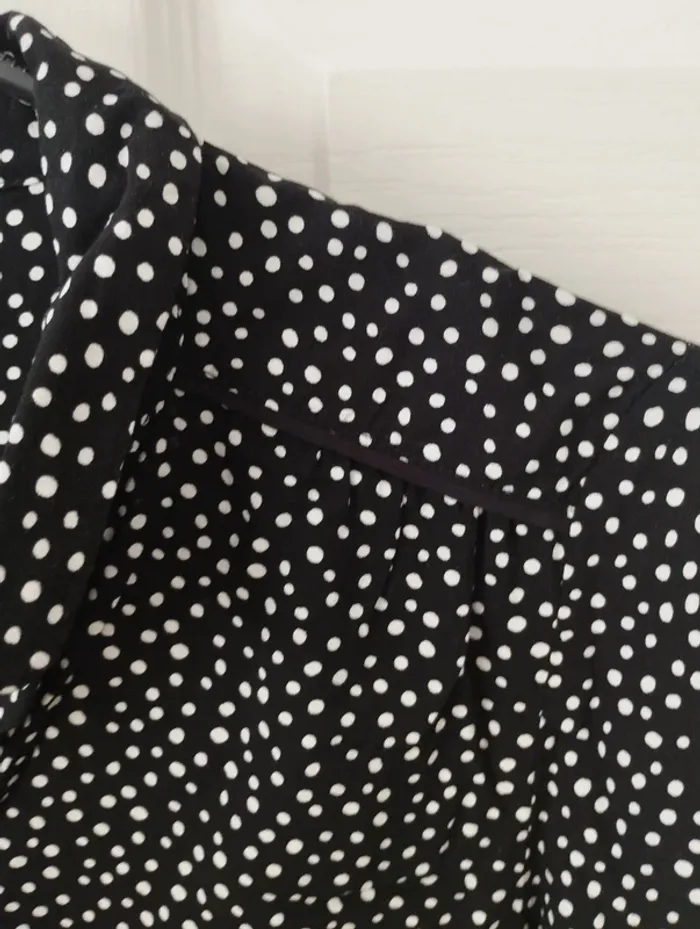 Chemise noire à pois Kiabi 36 - photo numéro 4
