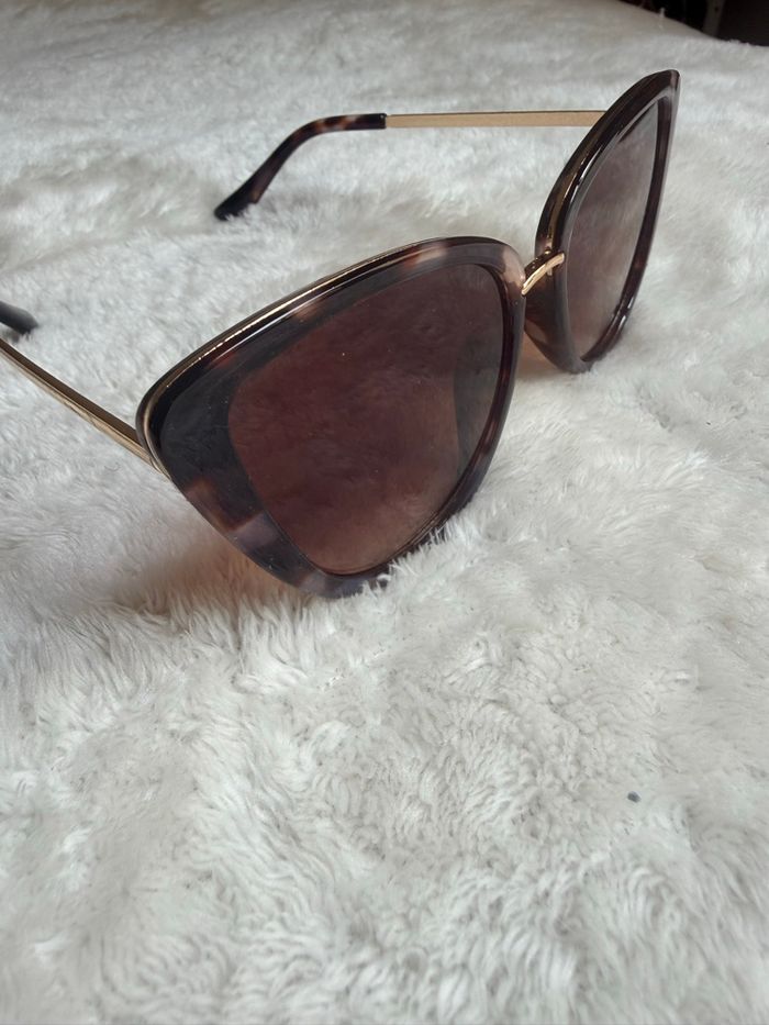 Lunettes de soleil « Œil de chat » - photo numéro 2