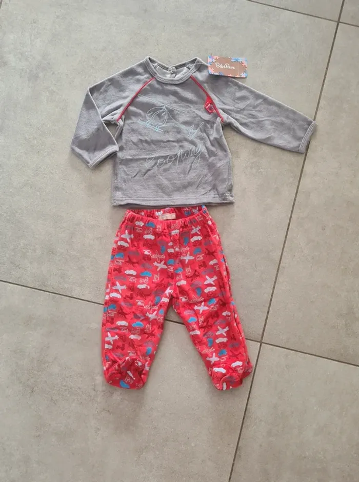 Pyjama 2 pièces 12 mois neuf avec etiquette