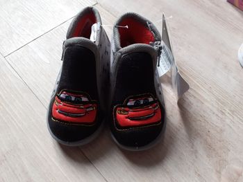 Chaussons Disney taille 20