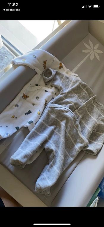 Lot de 2 bodys 1 mois Kiabi