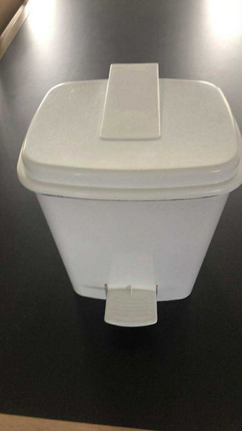 Poubelle à pédale WC ou salle de bain