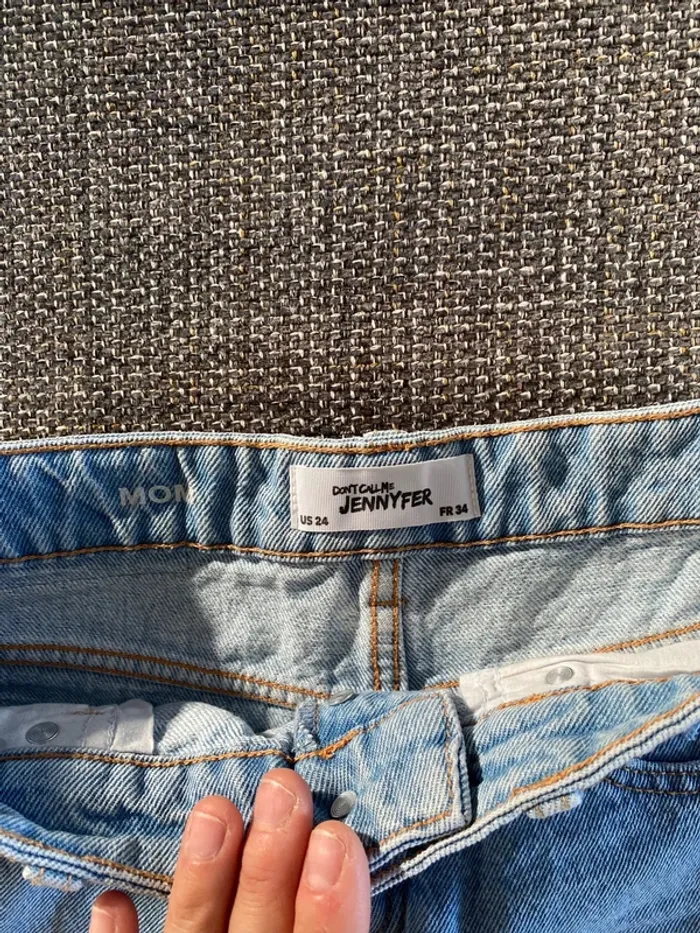 Short en jean bleu clair effiloché - Jennyfer - Mom fit T34 - photo numéro 3