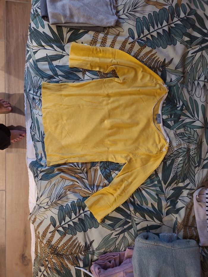 Pull jaune - photo numéro 2