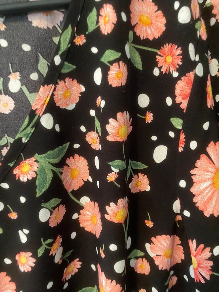 Haut à fleurs - photo numéro 3