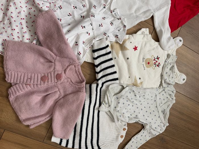 Lot vêtements fille 3 mois - photo numéro 3