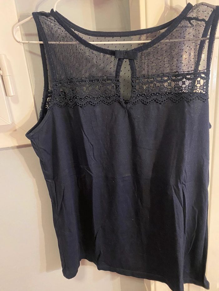 Débardeur en haut dentelle naf naf taille M
