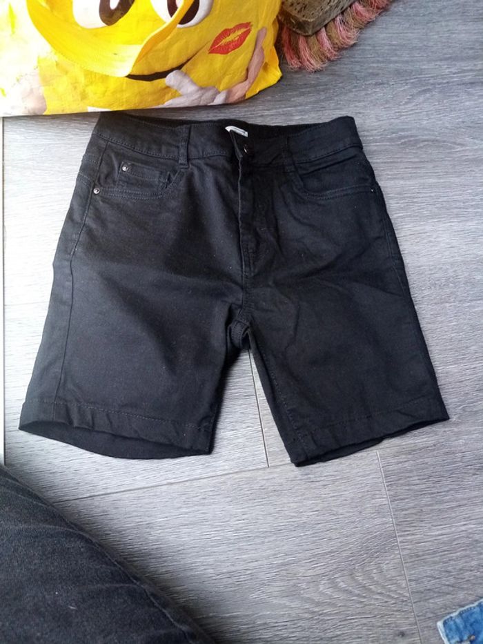 Short noir T. 32