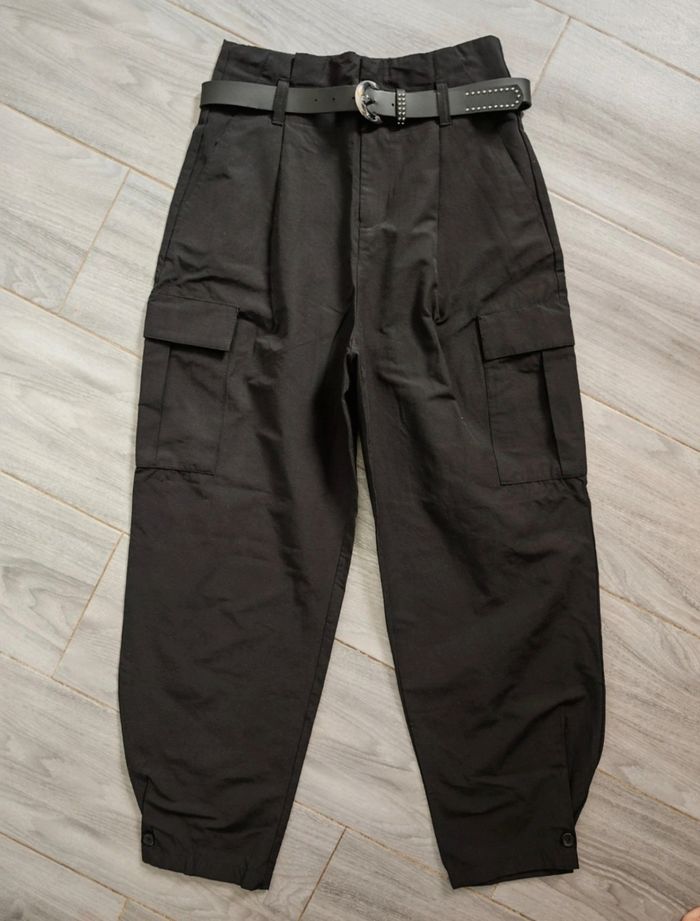 Pantalon cargo taille haute avec ceinture Zara T.S