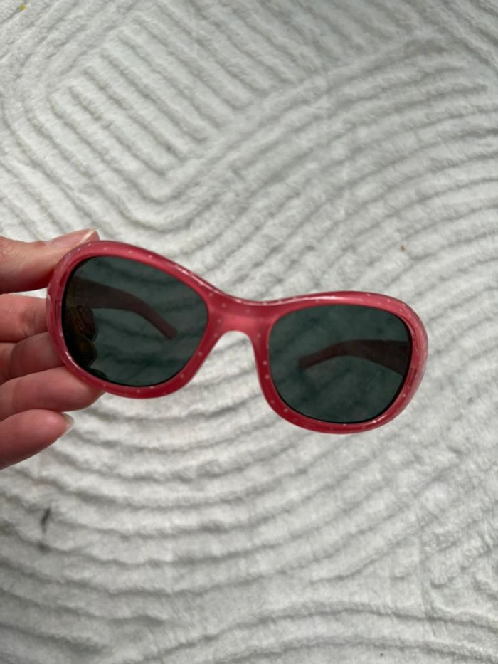 Lunettes de soleil rose