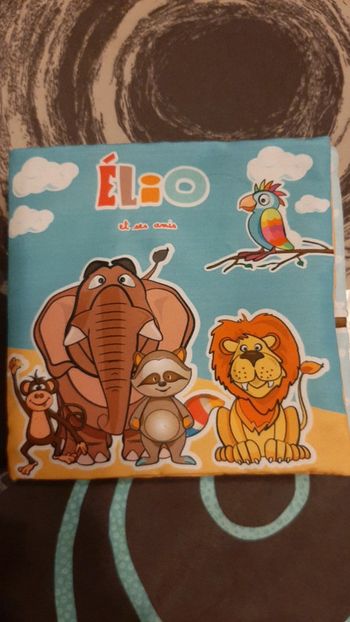 Livre d eveil en tissu/mousse