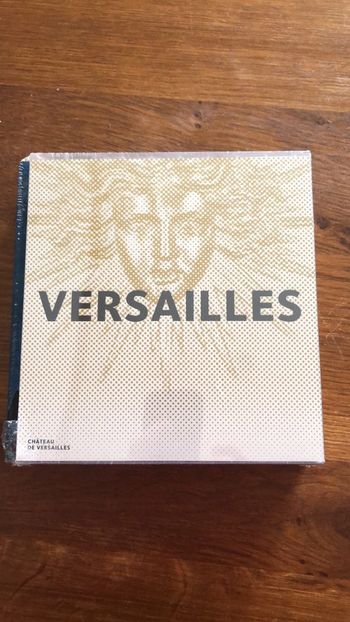 Livre neuf sur Versailles