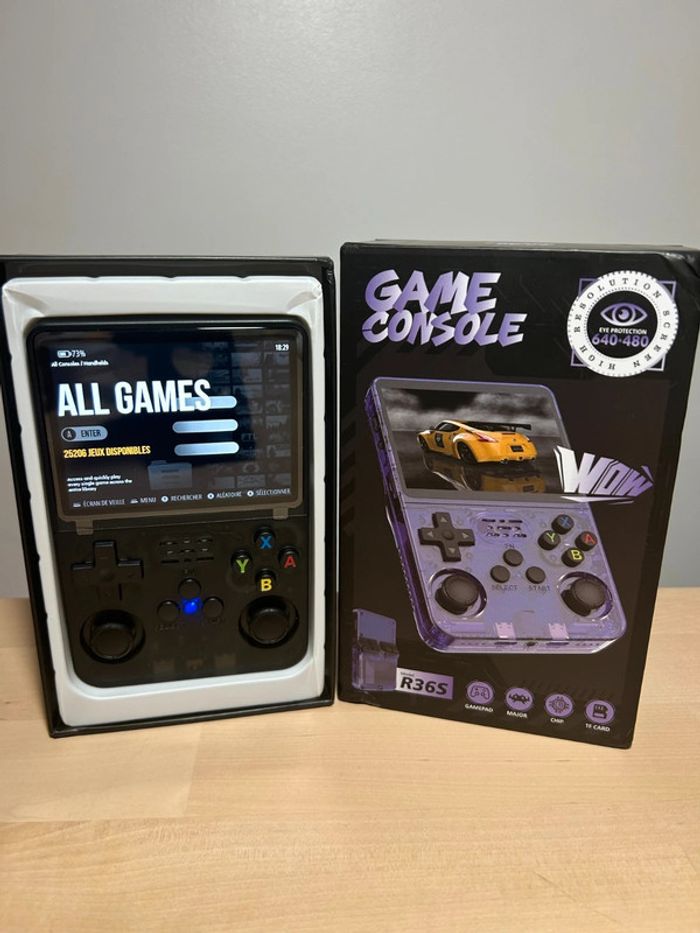 Console portable Rétrogaming R36S Noir transparent - Neuve - Écran IPS - 128Go - photo numéro 2