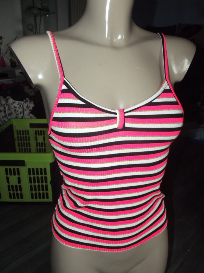 top débardeur court xs / 34 jamais porté