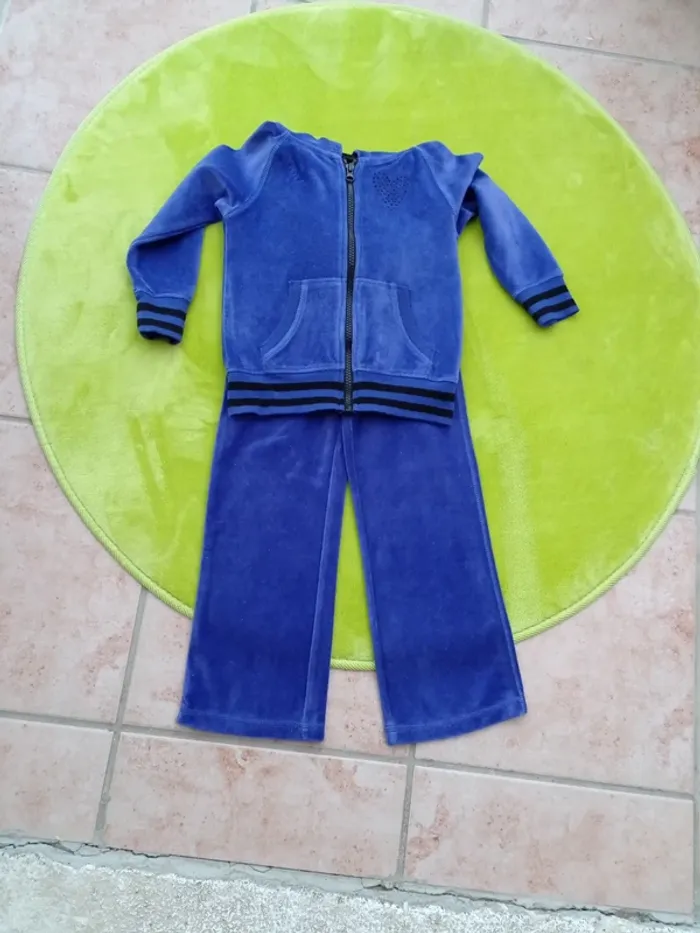 Ensemble violet en velours 3/4ans