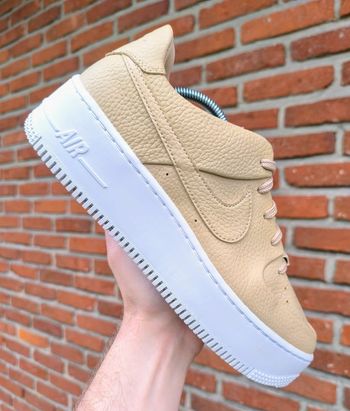 Baskets Nike air force one sage low pointure 41 neuves sans boîte