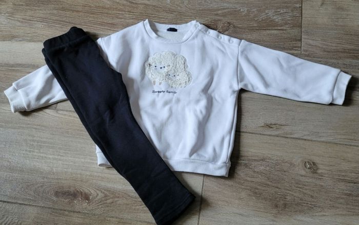 Ensemble pull et legging molletonnés taille 36 mois