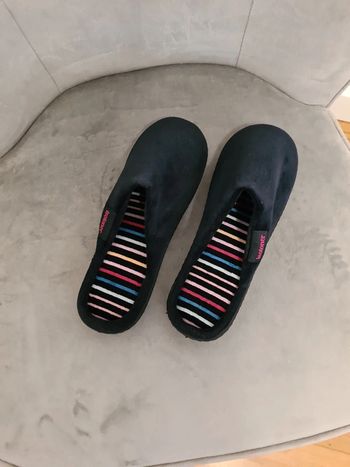 Pantoufles 36 isotoner