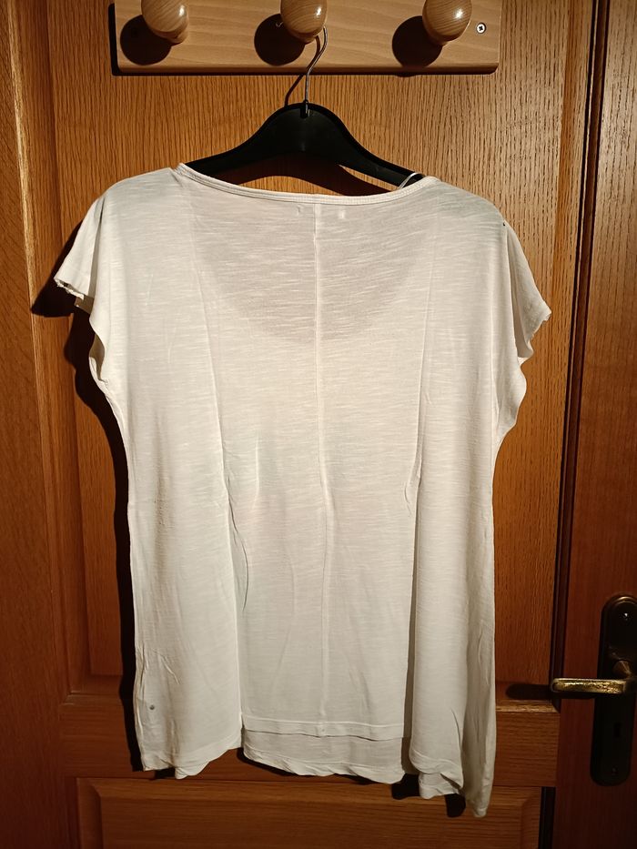 Tee-shirt blanc - photo numéro 3