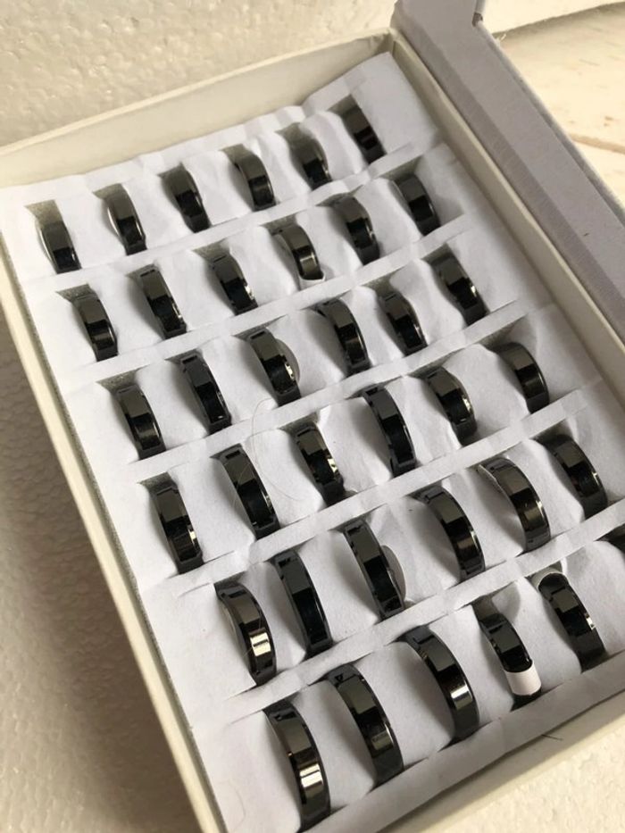 Lot de 36 bagues en acier inoxydable noir