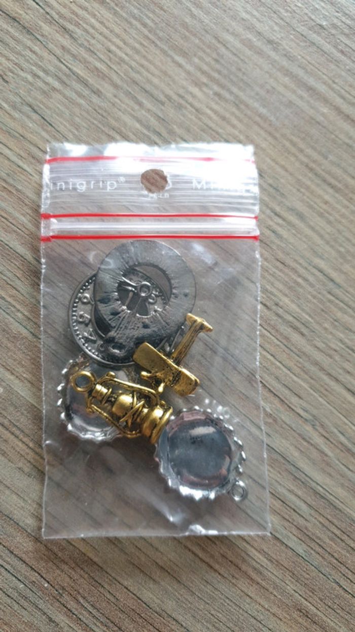 Lot breloques pour loisir créatif