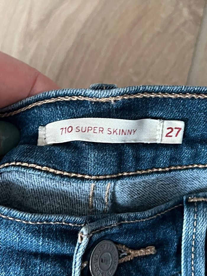 Jeans Levis 710 taille 27 longueur 30 - photo numéro 3