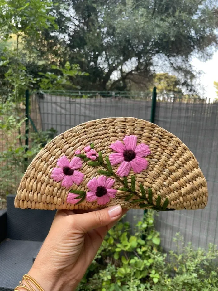 Petite pochette plate osier et broderie - photo numéro 5