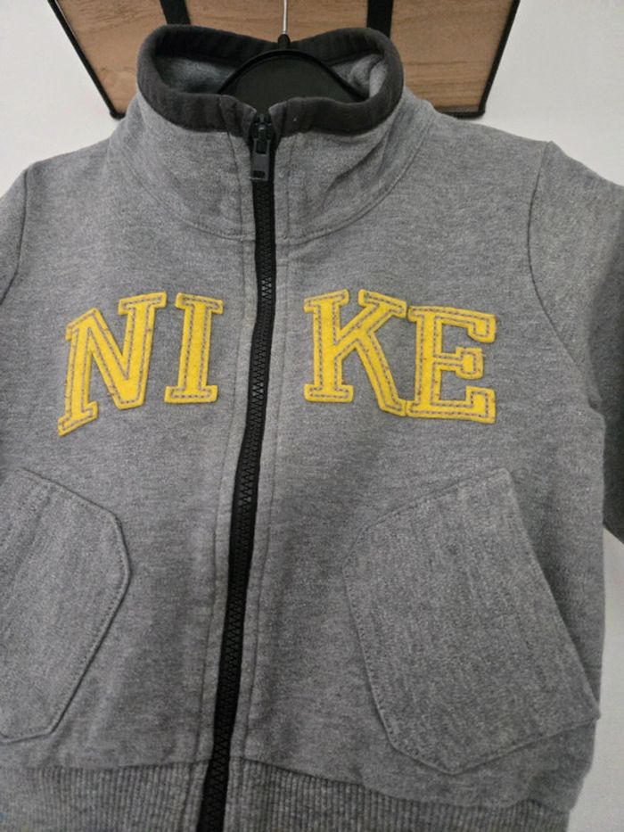 Veste Nike 6/9 mois 👦 - photo numéro 3