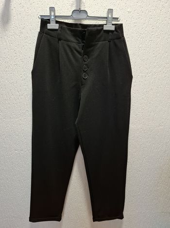 Joli pantalon femme noir Jennyfer XS à pinces/à revers très bon état